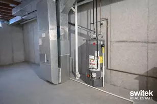 202 Bona Vista Dr NW, Grand Rapids, MI 49504 - Photo 16