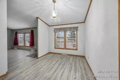 9820 W 5 Point Highway, Bellevue, MI 49021 - Photo 12