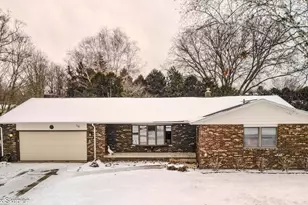 718 River St, Big Rapids, MI 49307 - Photo 2