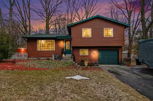 12718 112th Ave, Grand Haven, MI 49417 - Photo 2