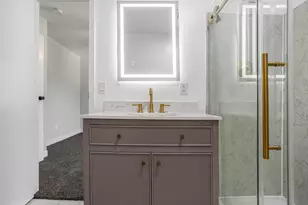 7610 Lake Wood Dr, Portage, MI 49002 - Photo 10