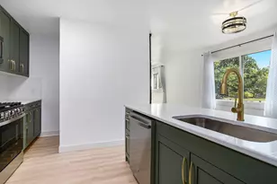 7610 Lake Wood Dr, Portage, MI 49002 - Photo 8