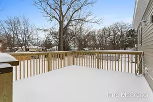 1065 James Ave, Muskegon, MI 49442 - Photo 32