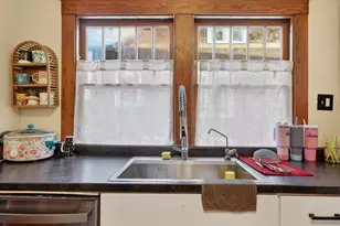 510 S Clinton St, Albion, MI 49224 - Photo 12