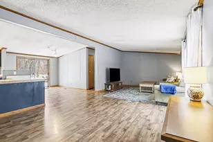 115 E X Y Ave, Vicksburg, MI 49097 - Photo 10