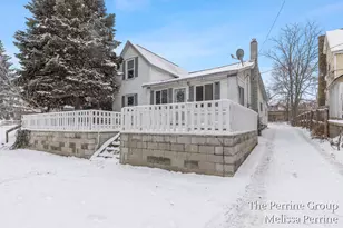 243 Straight Ave SW, Grand Rapids, MI 49504 - Photo 2