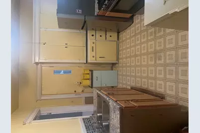 7743 E Canfield Street, Detroit, MI 48214 - Photo 18