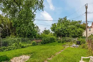 7743 E Canfield St, Detroit, MI 48214 - Photo 6