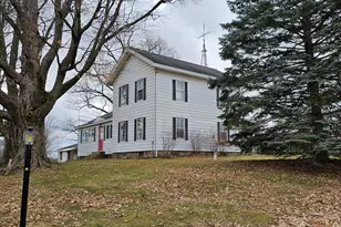 66598 Territorial Rd, Lawrence, MI 49064 - Photo 1