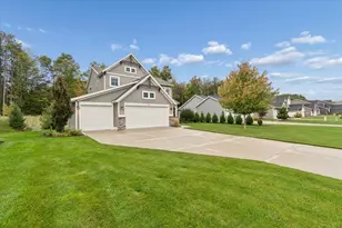 12651 Riverton Rd, Grand Haven, MI 49417 - Photo 8