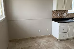 2399 Emmons Ave, Warren, MI 48091 - Photo 4