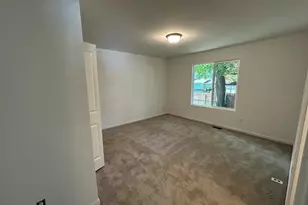 107 Hart St, Marshall, MI 49068 - Photo 12