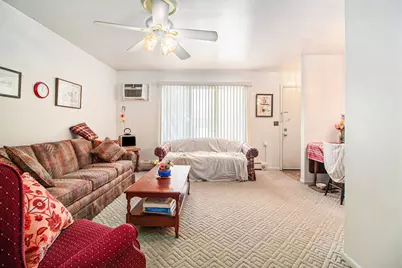 25204 Franklin Terrace Terrace #6, South Lyon, MI 48178 - Photo 4