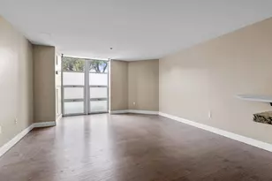 250 E Harbortown Dr, Detroit, MI 48207 - Photo 10