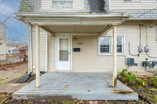 32008 Cheboygan Ct, Westland, MI 48186 - Photo 2