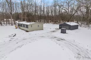 2226 53rd St, Fennville, MI 49408 - Photo 6
