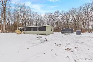 2226 53rd St, Fennville, MI 49408 - Photo 38