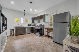 2270 Parker St, Detroit, MI 48214 - Photo 10