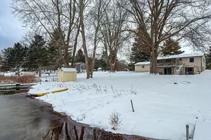 52376 Joy Dr, Dowagiac, MI 49047 - Photo 2