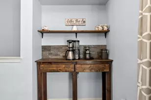 2695 Hickory Nut Ln, Kalamazoo, MI 49004 - Photo 6