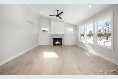 1040 N Washington Street SE, Lowell, MI 49331 - Photo 4