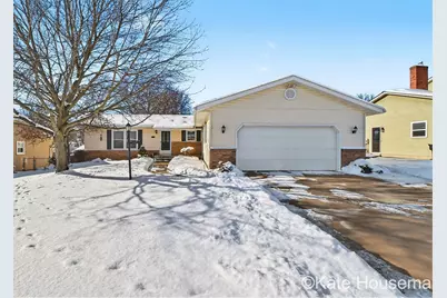 1921 Camille Drive SE, Grand Rapids, MI 49546 - Photo 34