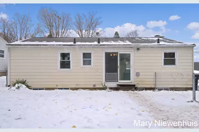 174 Brandywyne Drive NW, Comstock Park, MI 49321 - Photo 2
