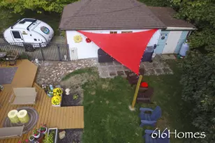 2450 Oakwood Ave NE, Grand Rapids, MI 49505 - Photo 42