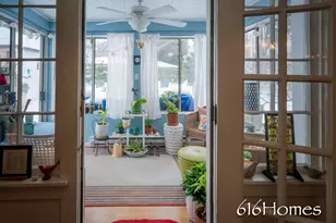 2450 Oakwood Ave NE, Grand Rapids, MI 49505 - Photo 26