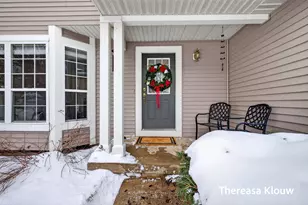 15158 Briarwood St, Grand Haven, MI 49417 - Photo 8