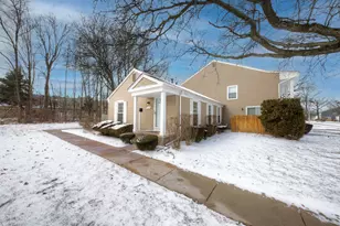 23439 Stonehenge Blvd, Novi, MI 48375 - Photo 4