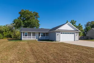 135 Jeremy St, Constantine, MI 49042 - Photo 4