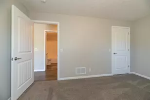 135 Jeremy St, Constantine, MI 49042 - Photo 32