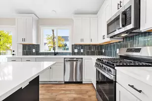 1658 Bayleaf Dr SW, Byron Center, MI 49315 - Photo 20