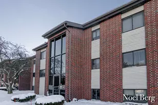 3392 Devonwood Hills NE, Grand Rapids, MI 49525 - Photo 2