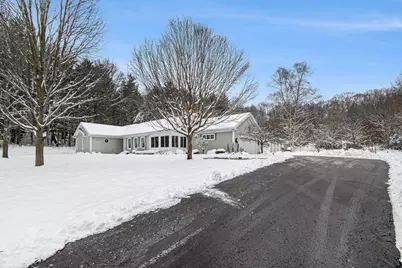 9131 N 42nd Street, Hickory Corners, MI 49060 - Photo 2