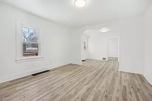 217 Grenville St, Battle Creek, MI 49014 - Photo 2