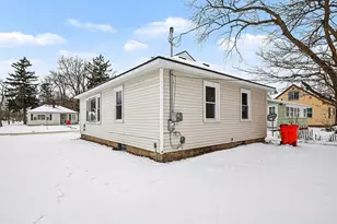 1199 Monroe St, Benton Harbor, MI 49022 - Photo 28