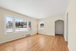 1199 Monroe St, Benton Harbor, MI 49022 - Photo 4