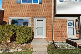 25655 Salem St, Roseville, MI 48066 - Photo 2