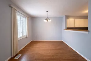 907 Registry Dr, Grand Ledge, MI 48837 - Photo 4