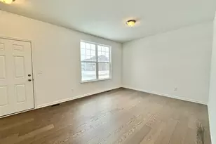 6173 S Trailwoods Dr, Ann Arbor, MI 48103 - Photo 2