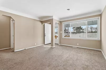 13747 Humphrey Street, Southgate, MI 48195 - Photo 8