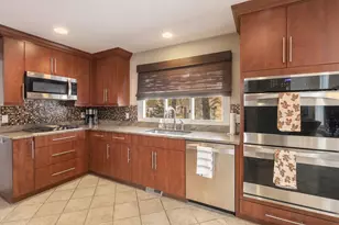 28909 Hidden Trail, Farmington Hills, MI 48331 - Photo 12