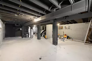 816 W Philadelphia St, Detroit, MI 48202 - Photo 40