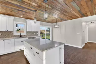 325 E Battle Creek St, Galesburg, MI 49053 - Photo 10