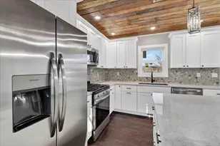 325 E Battle Creek St, Galesburg, MI 49053 - Photo 12