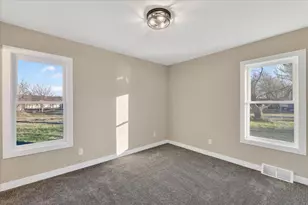 325 E Battle Creek St, Galesburg, MI 49053 - Photo 28