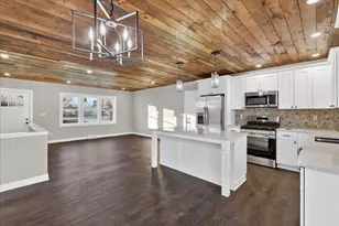 325 E Battle Creek St, Galesburg, MI 49053 - Photo 2