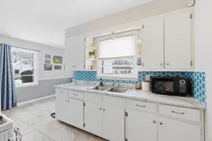 2731 Eastern Ave SE, Grand Rapids, MI 49507 - Photo 12